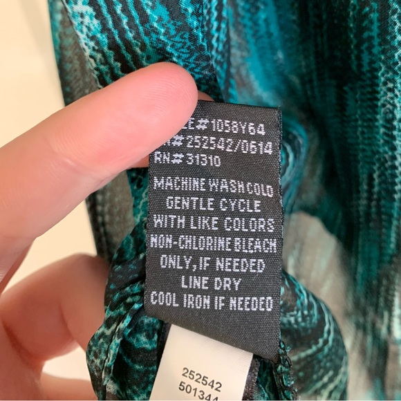 Women’s Multitone Airy Top - Picture 6 of 6